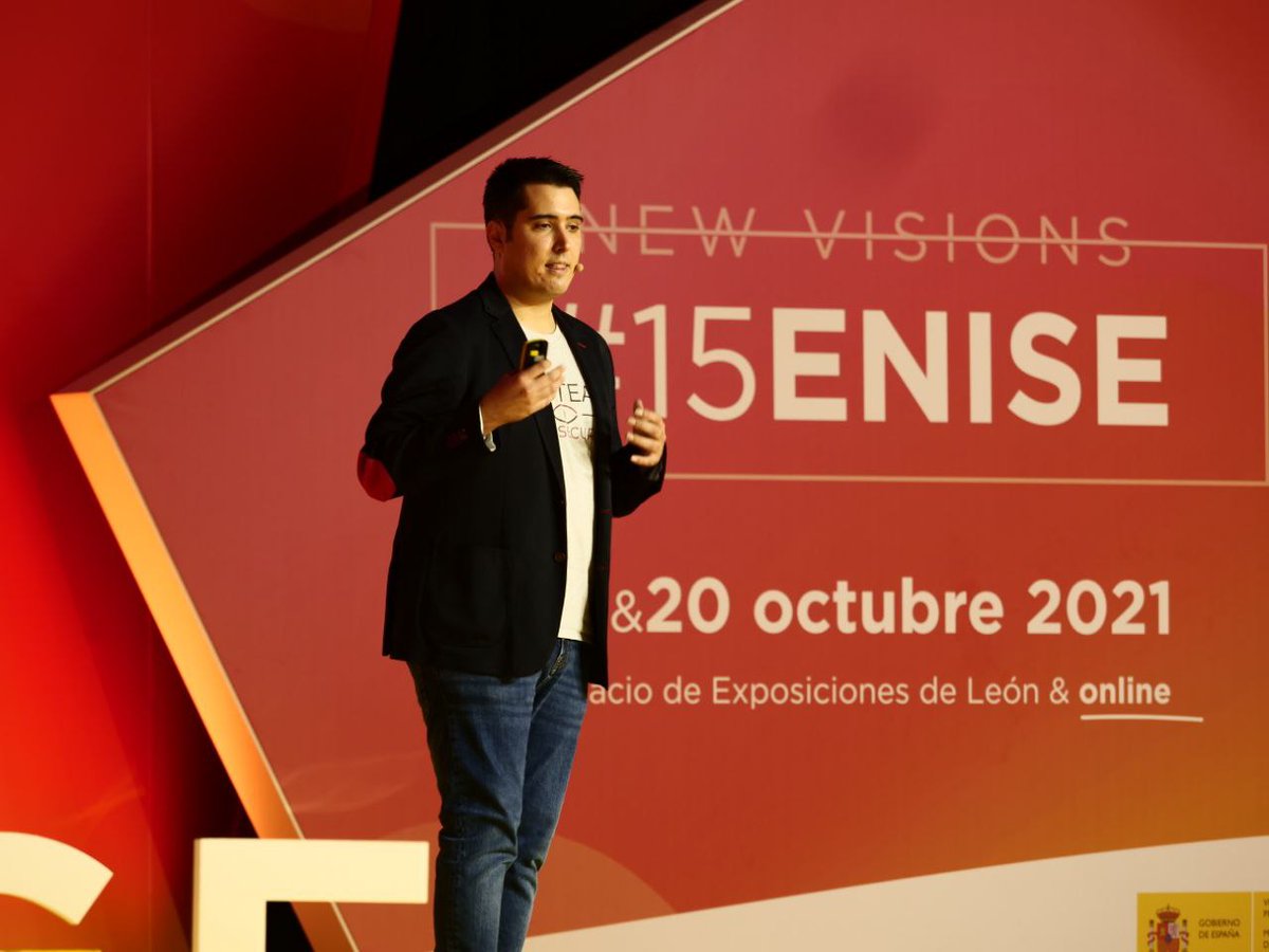 INCIBE's tweet photo. Ignacio Alonso Neila. CIO de @SSH_Team. #TOTALSOC. Empleo de sensores dentro de las redes IT y OT de las organizaciones. #Demoday de #CybersecurityVentures. #15ENISE https://t.co/BESB9bEemn