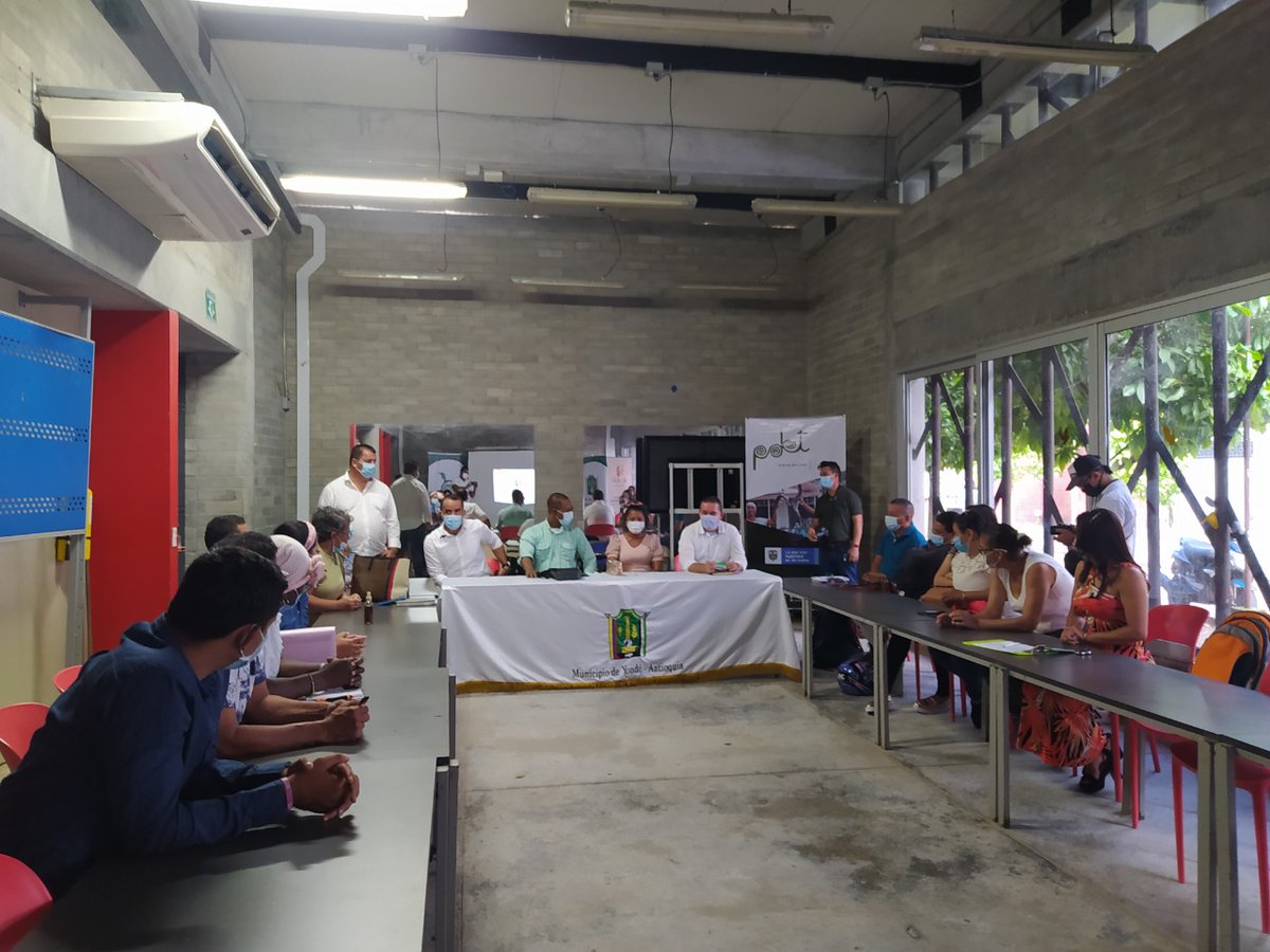 RenovacionCo's tweet photo. En el municipio de Yondó, Antioquia, comienza la ejecución del proyecto #PDET de "Herramientas didácticas y pedagógicas en las sedes educativas rurales del municipio de Yondó" en coordinación con la ART, @AlcaldiaDeYondo y la entidad ejecutora “Aulas Amigas”. https://t.co/kOCN5Yp92k