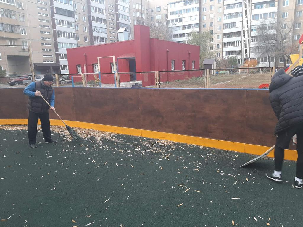 18.10.21г Территория ТоС Уютный.
Субботник.
Привели в порядок спортивную площадку