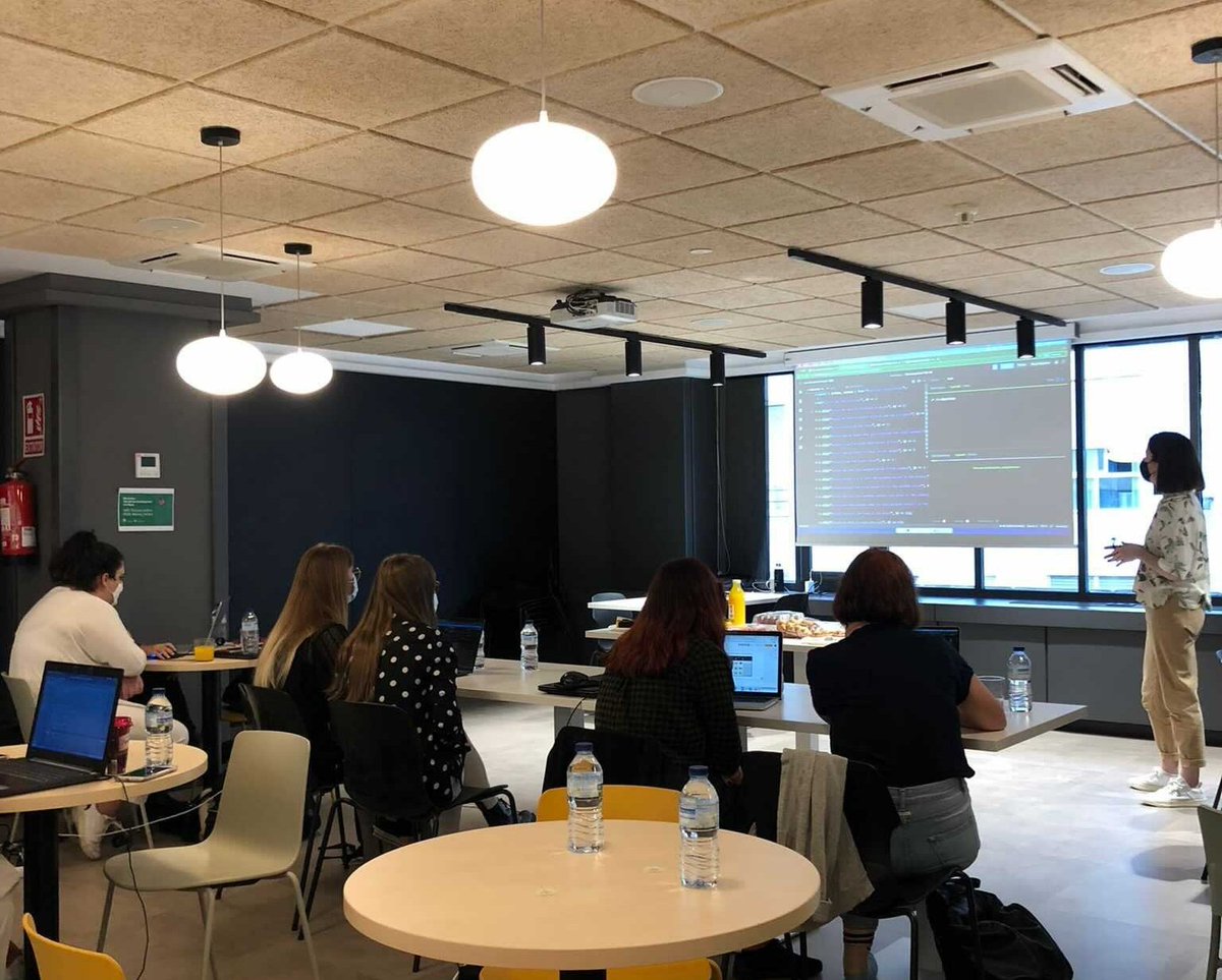 Hace un par de días montamos un workshop en @MercadonaTech con <a href="/VlcJS/">ValenciaJS</a> y 🥺🥺🥺 muchísimas gracias a todas las que os animásteis a pasar un sábado por la mañana jugando con React en modo TDD y haciendo comunidad, fue muuuuuy chulo