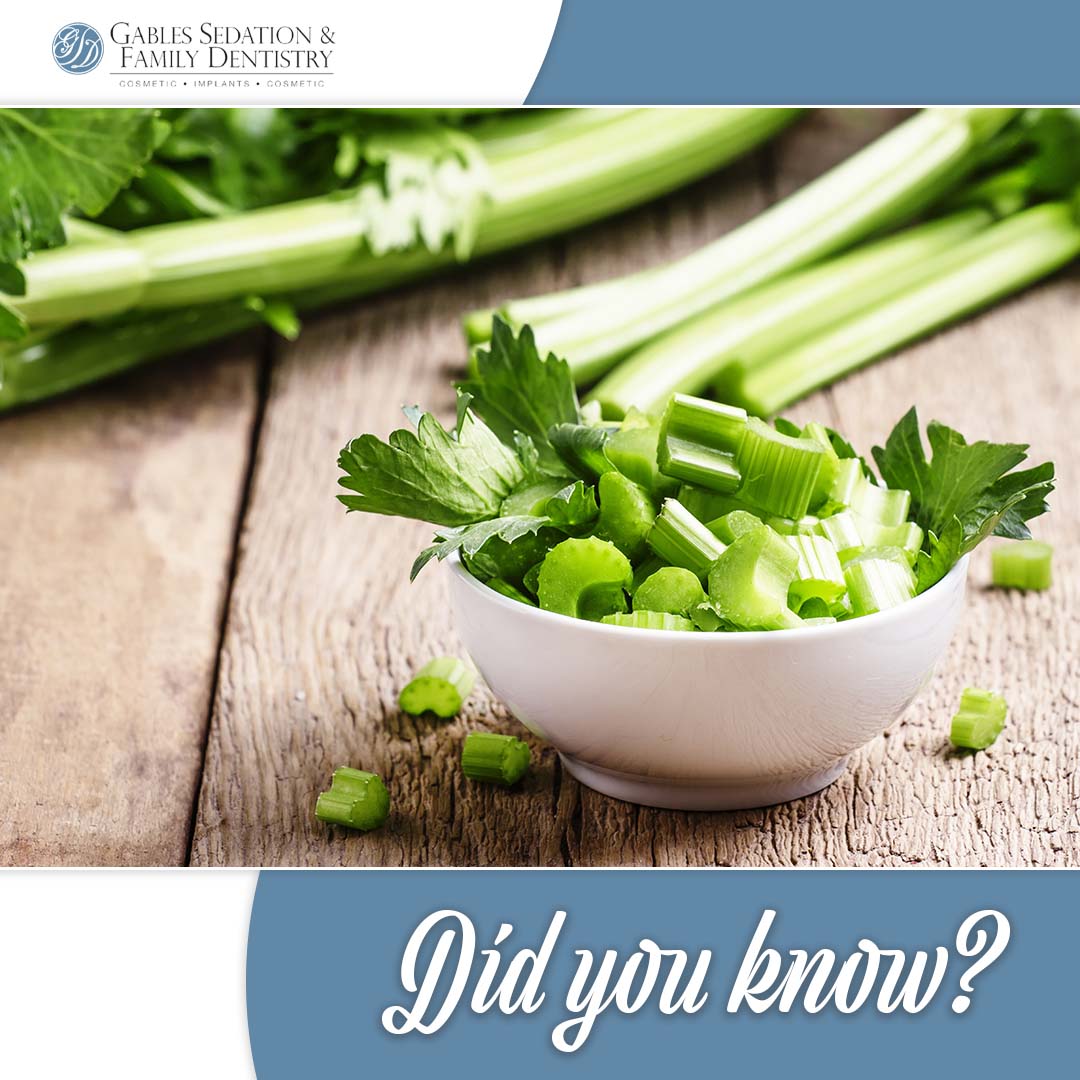 #DidYouKnow that chewing on a stalk of celery can help clean your teeth & stimulate your gums by massaging them?🧐

#HealthyVegetables #Celery #CoralGables