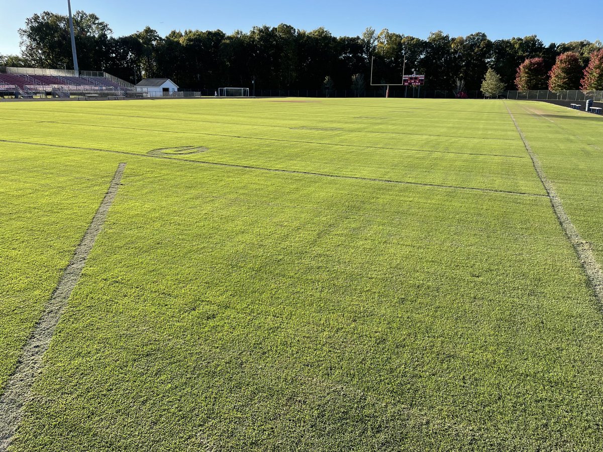 GoochlandSports's tweet photo. Our @Tahoma31Bermuda stadium field going strong thanks to the frost holding off. Moved to 1inch HOC several weeks ago to ensure a great surface for soccer and lax in the spring. #norye https://t.co/ysoKnIylyJ