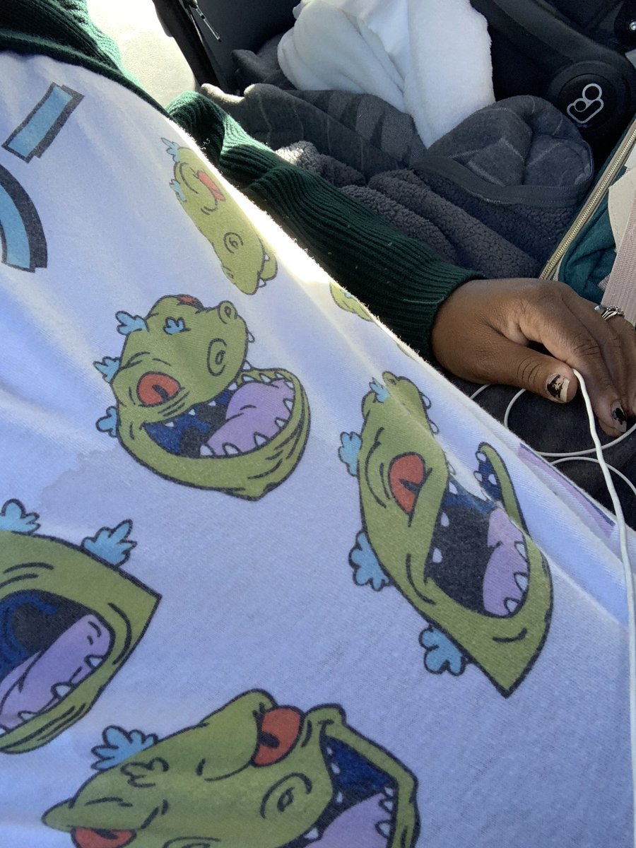 muvalioness's tweet photo. Yesterday… most ghettoest shit eva. #leakingmilk https://t.co/BLORgJKNQh