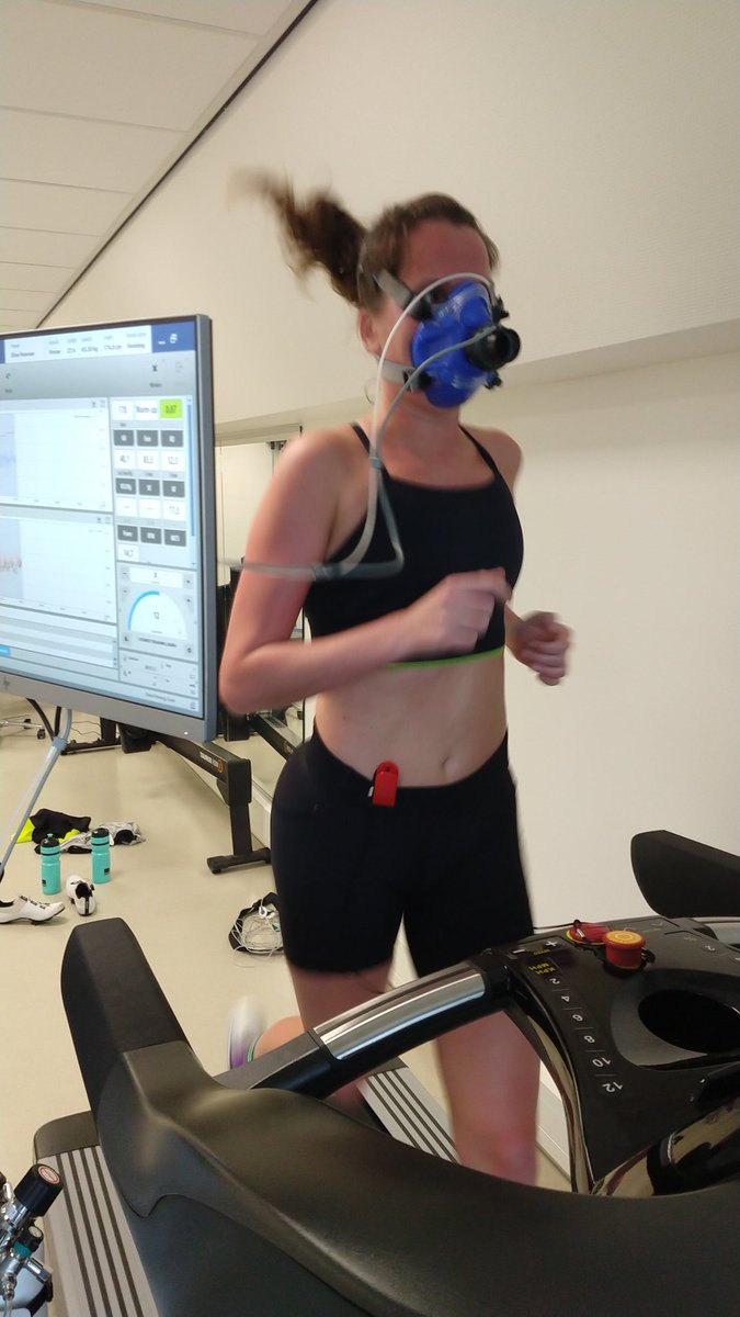 KasperJanssen's tweet image. Vandaag #triatleet getest! Eerst #wielrennen, dan #hardlopen. We missen nog een zwembad om de hoek ;) #inspanningstest #VO2max desportarts.nl