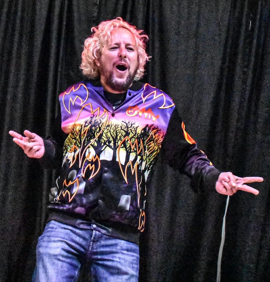 JonnyFairplay's tweet image. Oh it feels so good to walk that aisle #woooo @chalklineco