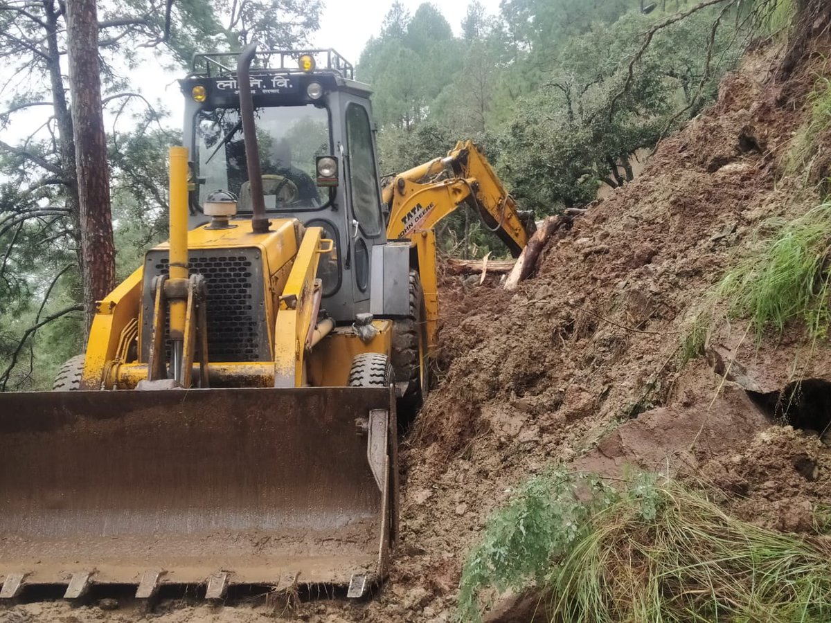 @8NdrfGhaziabad rescuers conducted search and rescued operation at Village-Bhikiyaasain, Dist- Almora #Uttarakhand after landslides. #uttarakhandrains #आपदासेवासदैवसर्वत्र
@satyaprad1 
@ndmaindia 
@NDRFHQ 
@PKTiwary14 
@PIBHomeAffairs 
@USDMAUk 
@ukcmo