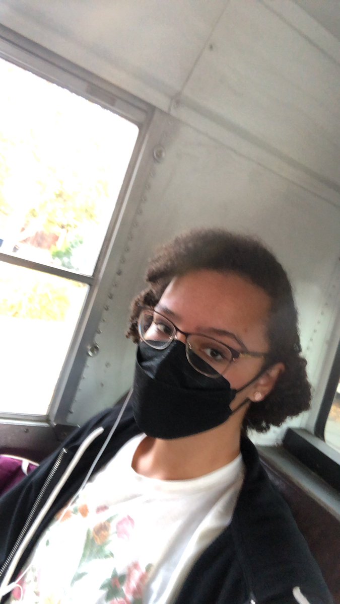 good morning twitter I am on a bus :)