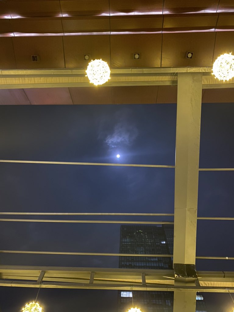 9ddf022's tweet photo. 夜空不寂寞 https://t.co/7hv6qMbOQX