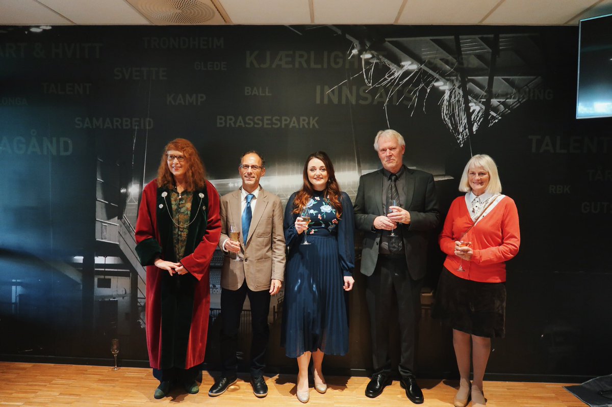 It still feels so surreal, but I am now officially Dr Goodall! 🎉✨Yesterday was so intense, but I felt surrounded by so much love and support ❤️ Thank you so much to my opponents <a href="/victischler/">Victoria Tischler</a> and <a href="/lillimittner/">Lilli Mittner</a>, and my supervisors <a href="/jarturserrano/">J. Artur Serrano</a> and <a href="/TaraldsenK/">Kristin Taraldsen</a> #PhDdone #PhDchat