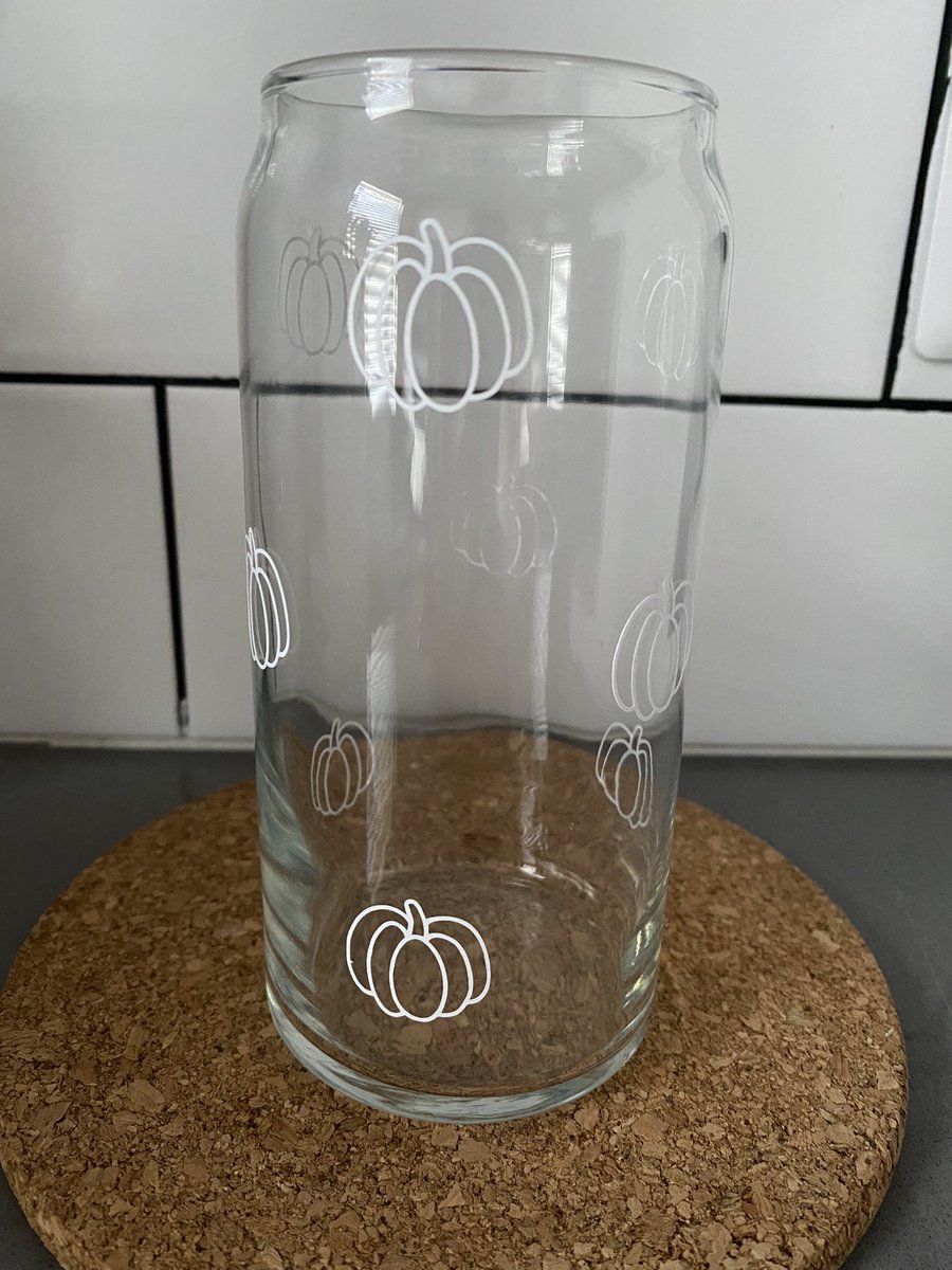 LavenderLoaf1's tweet photo. Started making some coffee glasses as I’m in love with my coffee☕️ please share and like to help a stay at home mom &amp; small business 🤍 #smallbusiness https://t.co/5zdR7zwFWO