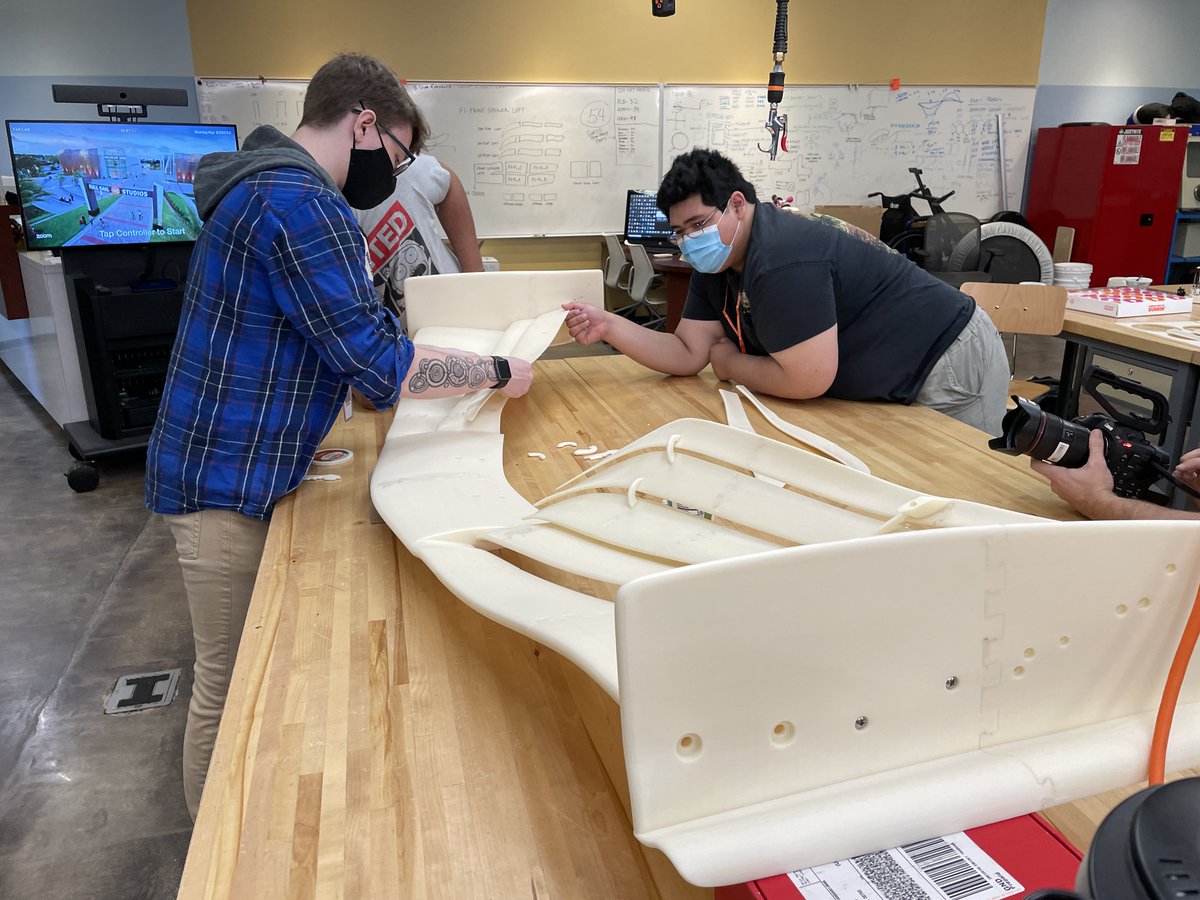 patstarace's tweet photo. It's race week in the US, and what better way to celebrate than to show what we've been working on at @FullSail in the #SimViz program. 402 #3Dprinting hours and 54 pieces we're proud to present the beautiful and massive #F1 Front Spoiler. #RedBull #redbullracing #stratasys https://t.co/1IpxC5JdUN
