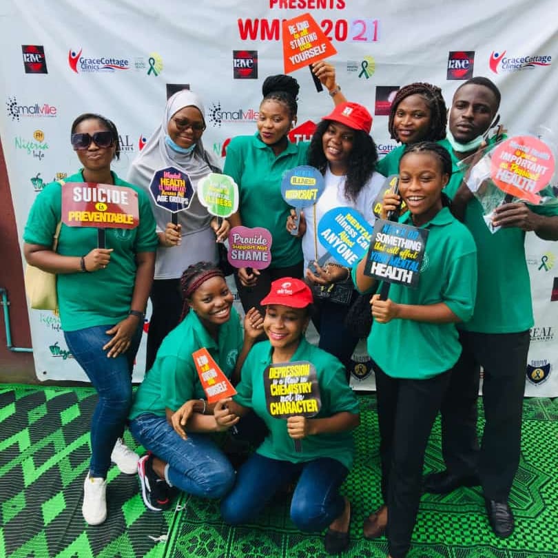 ACNUnilag's tweet photo. In commemoration of the World Mental Health Day, Asido Campus Network UNILAG in partnership with The Real Visionaries Initiative executed a mental health outreach at Ilupeju, Lagos to sensitive citizens about the benefits of good health mental wellbeing.
Here was how it went: https://t.co/zdlr4oCCor