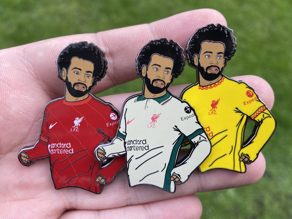 Badges4TheMatch's tweet photo. GIVEAWAY! 🥳

We’re giving away a set of our SALAH badges &amp; a replica top of YOUR choice from this season! 🇪🇬👑

To be in for a chance of winning, all you have to do is:

➖ RT this tweet 🔁

➖ Follow us 😎

The 2 winners will be announced at 5pm on Friday 🤝

#LFC https://t.co/Ig3xuabHh9