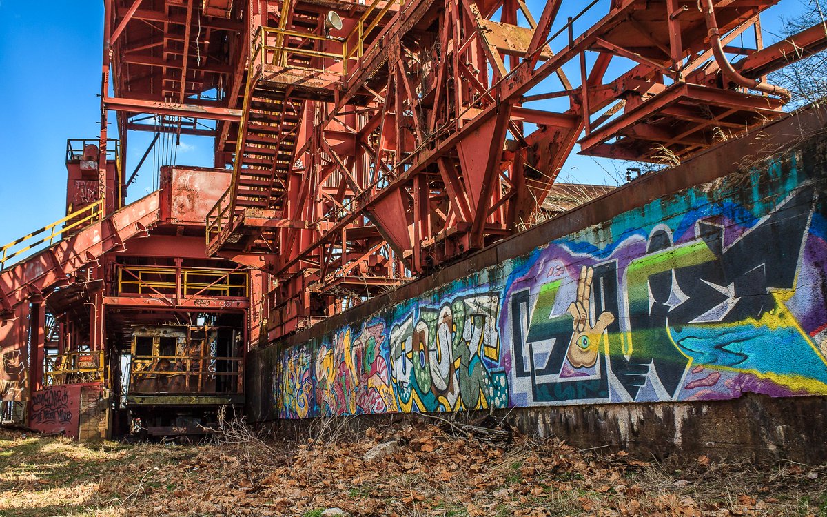 MichaelHowerPh1's tweet photo. Issue V of The Closed Eye Open was published today. It features two photos from "Graffitiscapes" series, including "Lowline"
#photography #graffiti #theclosedeyeopen #riversofsteel https://t.co/Yss1nY7y3T