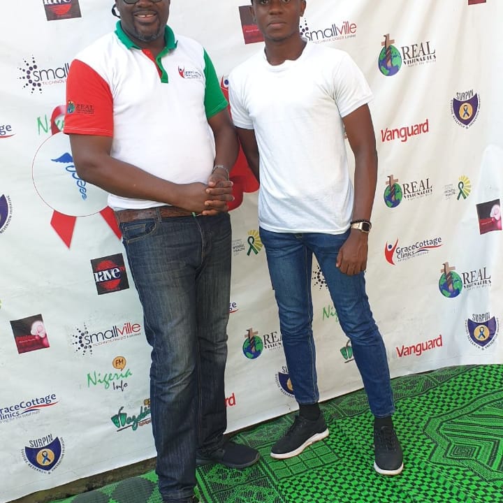 ACNUnilag's tweet photo. In commemoration of the World Mental Health Day, Asido Campus Network UNILAG in partnership with The Real Visionaries Initiative executed a mental health outreach at Ilupeju, Lagos to sensitive citizens about the benefits of good health mental wellbeing.
Here was how it went: https://t.co/zdlr4oCCor