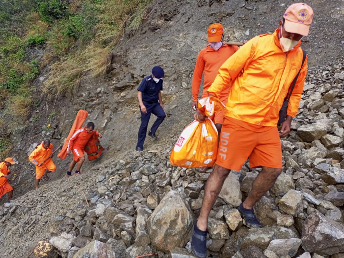 @8NdrfGhaziabad team for search and rescued operation at Village-Garmpani, Dist- Nainital #Uttarakhand. #uttarakhandrains #आपदासेवासदैवसर्वत्र
@satyaprad1 
@ndmaindia 
@NDRFHQ 
@PKTiwary14 
@PIBHomeAffairs 
@USDMAUk 
@ukcmo 
@PIBDehradun