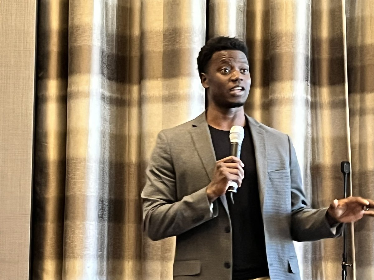 tvmelissa's tweet photo. @csingleton__2 kicking off our @scnspra @NCSPRA conference…says he doesn’t believe in “what’s your why”… instead ask “What’s your struggle moment?” #SchoolPR #RestoreRebuildReconnect https://t.co/Y717ppQ98S