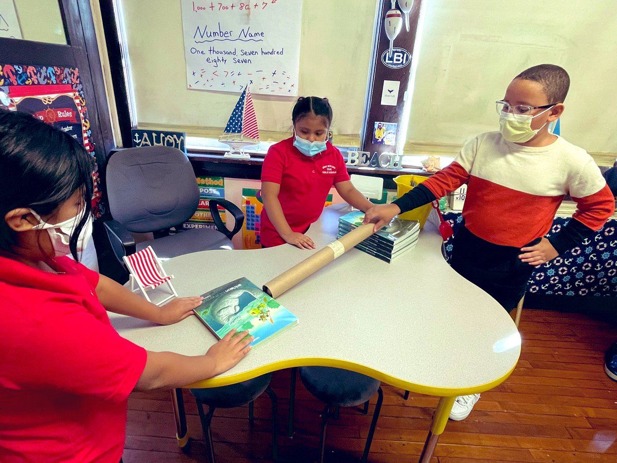 jessicacalzare1's tweet photo. Science experiment of the day👩🏽🔬Students learned how the height of a ramp affects the speed of a table tennis ball 🏓 #TheMovingBall #STEMCONNECTION @WestNYSchools @scannao1987 @MadrigalWNYEdu @wnyps1 https://t.co/jhe0WlkEmT