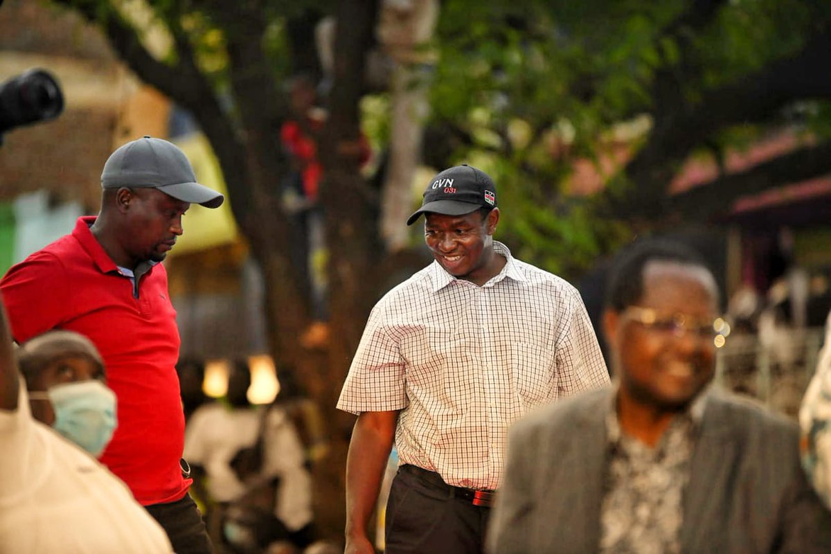 KiamaKaara's tweet photo. Embu Town. Asante Sana! @NdirituMuriithi @RailaOdinga @pnu_kenya @TheODMparty @dg_mwaniki @ChrisMarkm @wambora @kaninikega1 #BabaOnTheRoad #Inawezekana #The5th #AzimioLaUmoja #OnePeople #OneNation #NewBegining https://t.co/uXCkLIvf20