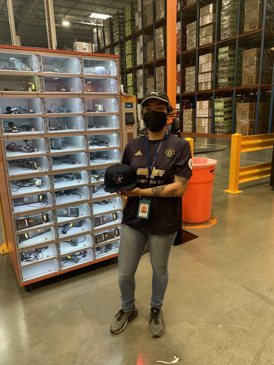 5752APM's tweet photo. #Safe@Home5752. Key 1 Lakesha G. and Key 2 Dulce T. Showing off there  New Era hats for working safe with n the month of September. Great job ladies and keep up the safe work. #SafetyFirst https://t.co/7Js92oZ6qG