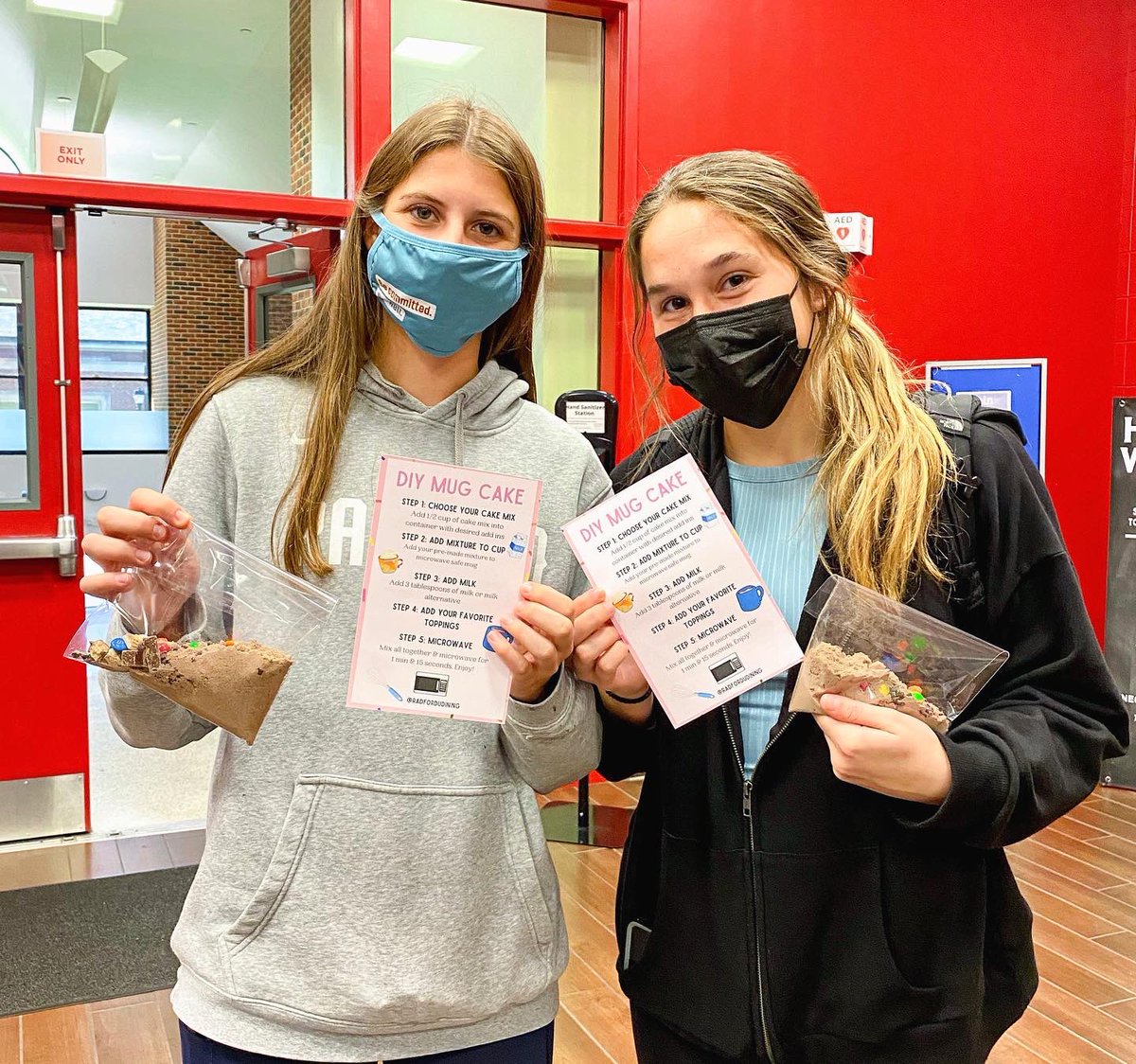 Free DIY Mug Cakes Kits in front of Dalton Kitchen at the mirrors happening now until 2pm or supplies run out 🎉

Come see our Student Success Intern Allison to create your own dessert masterpiece to enjoy at your convenience later with our mug instructions! <a href="/RadStudentLife/">Radford University Student Involvement</a>