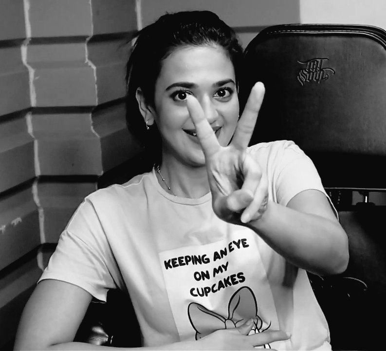 fanclubofshruti's tweet photo. ✌✌
#keeprock rock🤘
#guys
#rock
#ShrutiSharma
@Shrutiisharma_ https://t.co/9E8tGyvXcW