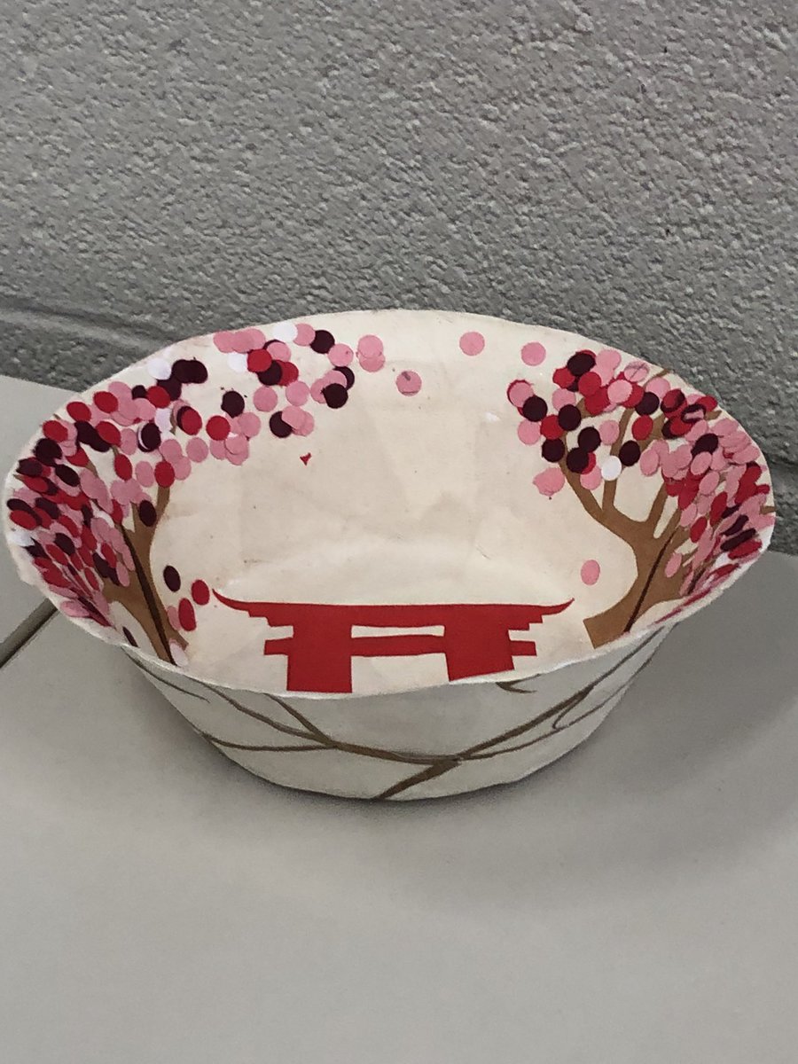 lrothmier's tweet photo. Our art students have incredible work that adds so much to the library decor. We love displaying it and are looking forward to seeing what you create next! #gkcasl #gvlibraries #buildingpartnerships #WhatWeDo https://t.co/R4Dlo6813V