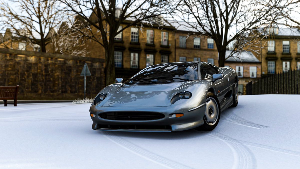 Hooper_FM's tweet photo. A little bit of a XJ220 till the next shots roll in :) #Forza #ForzaSS #ThePhotoMode #XJ220 #Forzatography #FTCentral #VortualPhotography #Jaguar #TheColletedArchive #CarPhotography #RetroJaguar #TheFish https://t.co/iqMxXDE5Sv