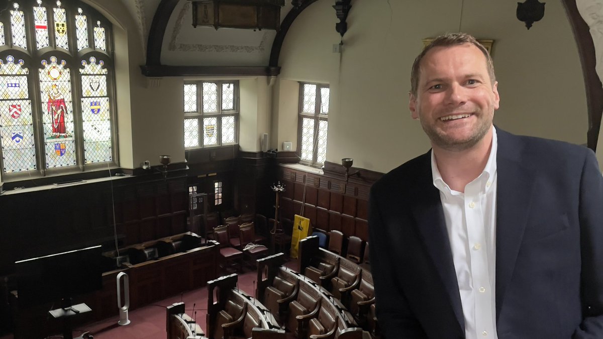 CovStephen's tweet photo. A big thank you to @CllrGaryRidley and @CllrPeteMale for showing me around the Coventry Council House & Chambers this morning and talking to me about the important role they and the @CVConservatives group play in holding the Labour led council to account https://t.co/7yUYNXpoC2