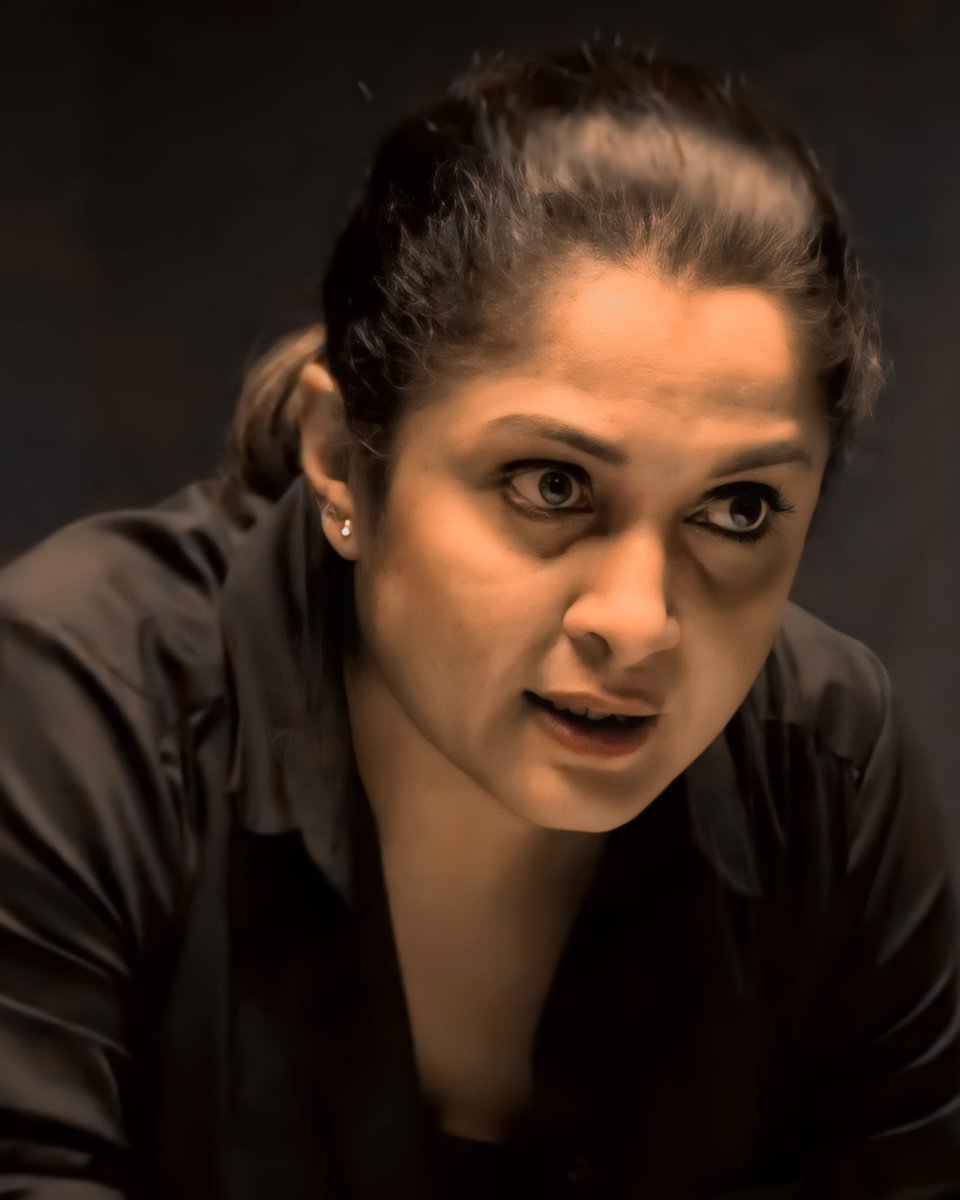 akshithaRk's tweet photo. Here is an Another Strom 🔥❤️
Queen @meramyakrishnan in upcoming movie #Romantic
Trailer is out now !!😍❤️
https://t.co/5v8eERUg5C
#ramyakrishnan #queen #best #idol #ramyakrishnan_life #telgue #movie #tamil #ramyakrishna https://t.co/mnhV9ZW8uz