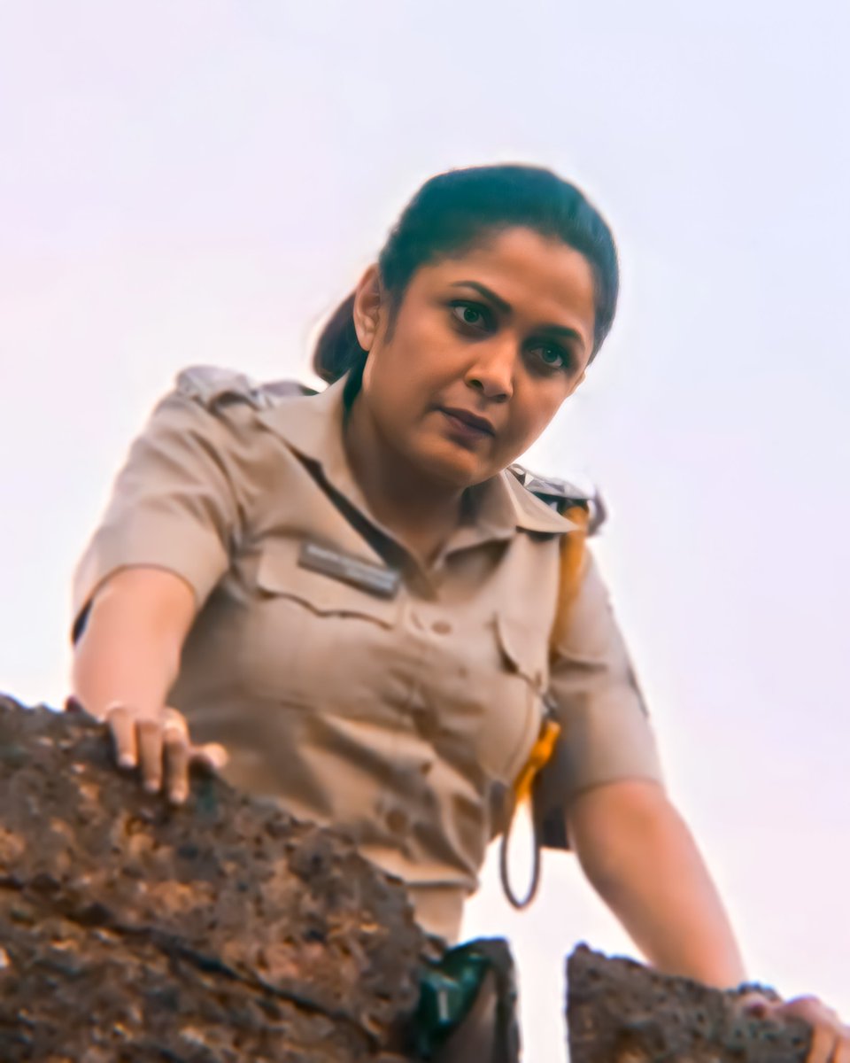 akshithaRk's tweet photo. Here is an Another Strom 🔥❤️
Queen @meramyakrishnan in upcoming movie #Romantic
Trailer is out now !!😍❤️
https://t.co/5v8eERUg5C
#ramyakrishnan #queen #best #idol #ramyakrishnan_life #telgue #movie #tamil #ramyakrishna https://t.co/mnhV9ZW8uz