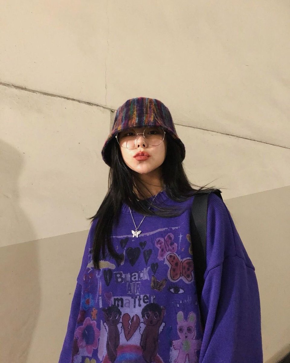 wheeix's tweet photo. WHEEIN BACK WITH BLACK HAIR https://t.co/AQfWRXSy2m