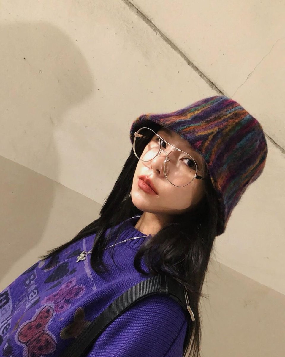 wheeix's tweet photo. WHEEIN BACK WITH BLACK HAIR https://t.co/AQfWRXSy2m