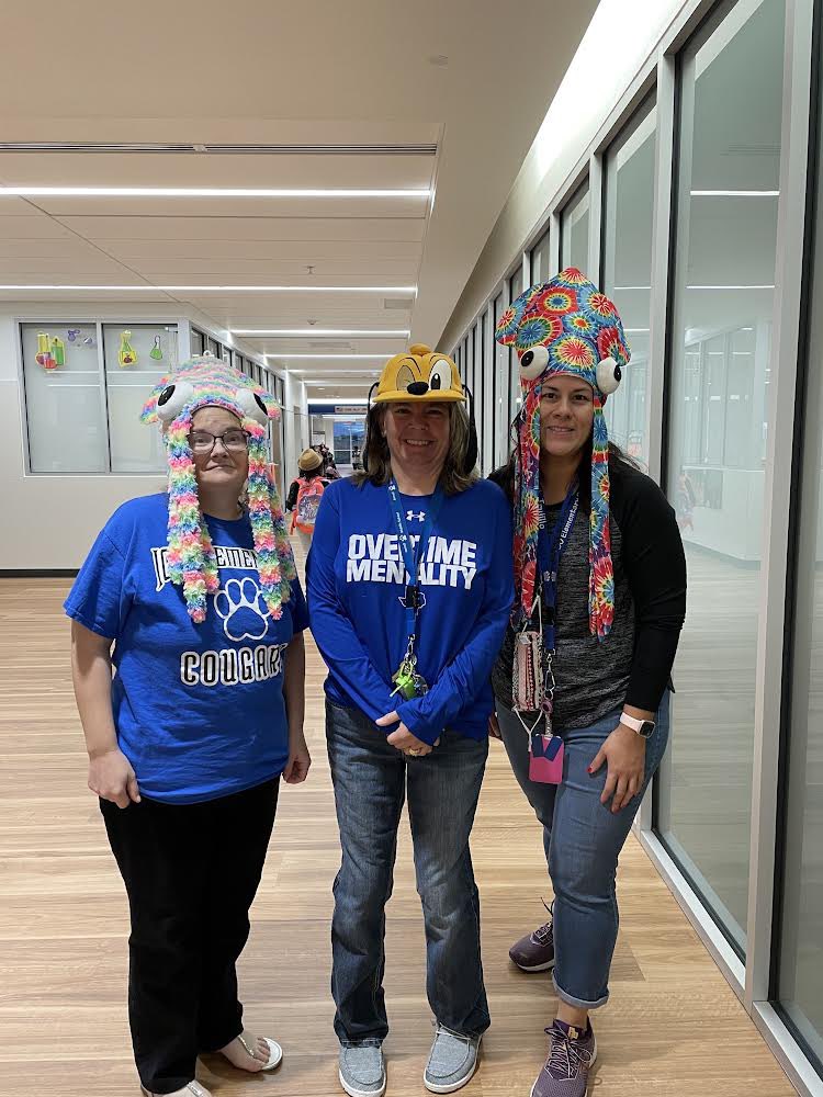 Happy Hat Day from these awesome educators! 🧢👒🎩🎓🪖⛑🥳 <a href="/Jarrell_ISD/">Jarrell ISD</a>