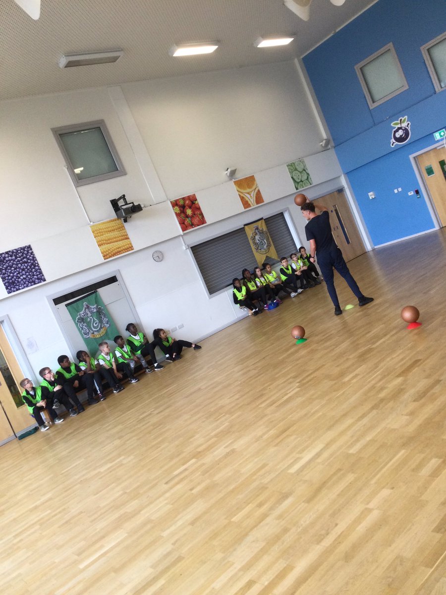 PE @ River View tweet media