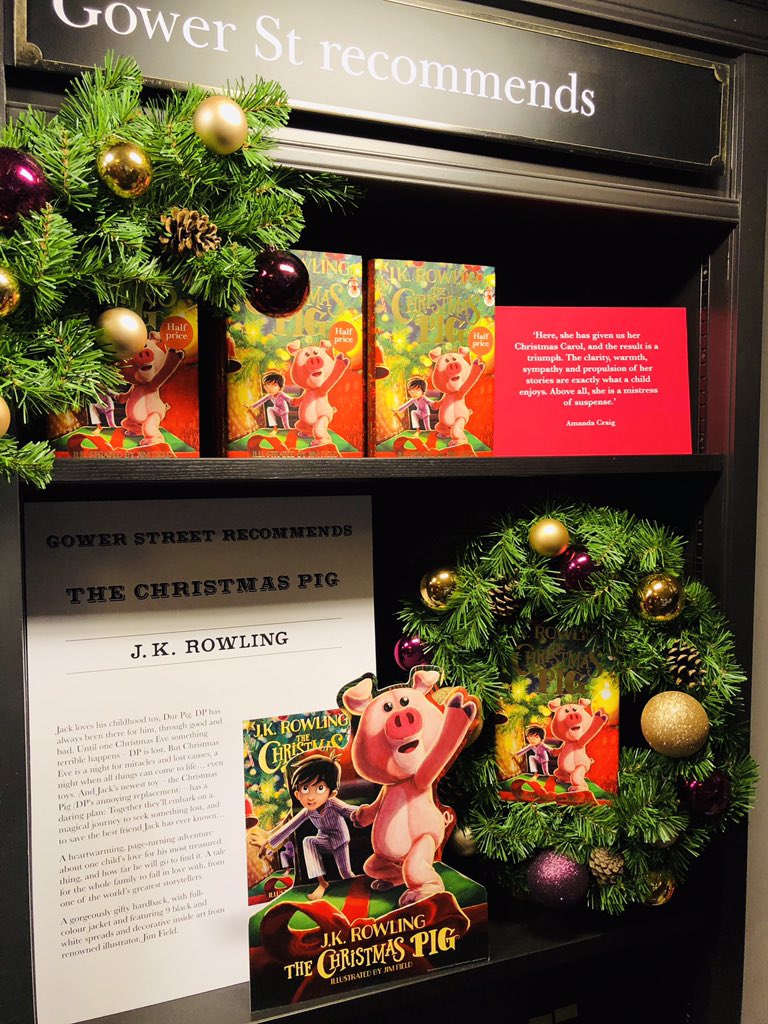 🎶jingle *oink* jingle *oink*                   *oink oink* all the way🎶              Is it too early to sing it? Sorry…🌲🎄