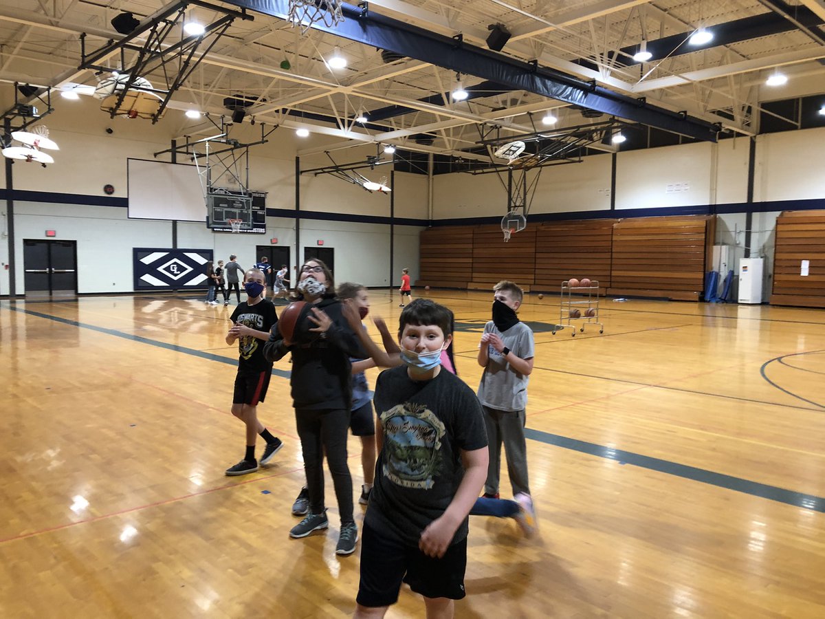 RaphRittenhouse's tweet photo. Awesome day at GLMS last Friday! #GoGullLake https://t.co/R7NjVpHZgl