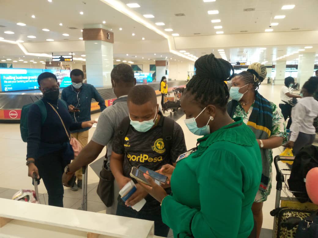 Youthgh's tweet photo. Arrival of some participants of YouthConnekt Africa Summit 21 at the Kotoka International Airport
#NationalYouthAuthority #NYA #MoYS #FacilitatingYouthDevelopment #YouthCanDoIt #YCAAccra2021 #UNDP #MOI #MFARI #YCA #KOICA #YouthConnektAfrica https://t.co/bMekajyQWs