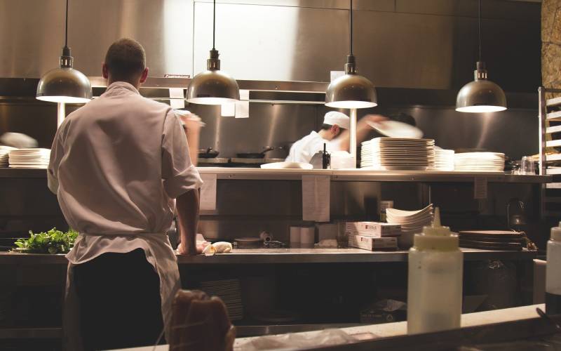 🔴Exclusivité La Revue des Comptoirs : les 8 syndicats hôtellerie-restauration donnent leurs engagements pour réformer la convention collective et redorer le blason du secteur. Des entretiens croisés inédits à retrouver sur notre site. 
➡️ bit.ly/3n6rlBg