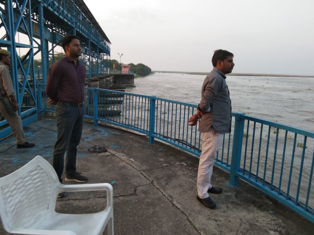 SDM Jansath (जयेन्द्र कुमार) tweet media