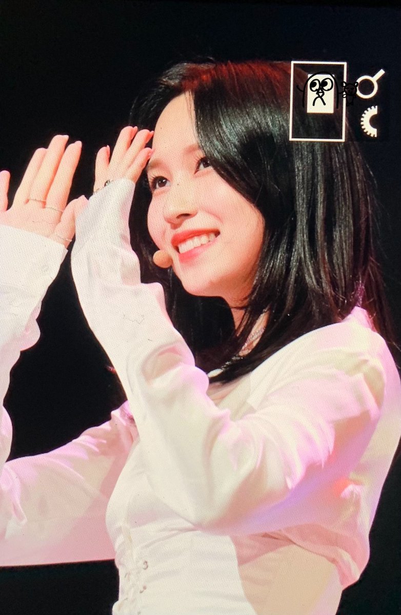 Myoi_Fleurs's tweet photo. 211019 미나 프리뷰

제발 그만 이뻐져..!!! 나... 너무 행복해..!!! 

#TWICE  ⁠#트와이스   #トゥワイス
#MINA #미나 #ミナ #名井南 https://t.co/KX87JAqSn7