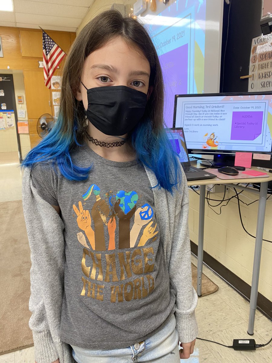 delibero_julia's tweet photo. Wearing a “Piece of Peace” today for Peace Week 2021 ☮️ @HTSD_Robinson @WeAreHTSD https://t.co/sFgHW6PBjm