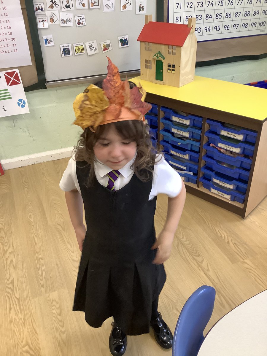 NethermainsRS's tweet photo. Making autumnal coronets this afternoon with leaves fallen from school trees. https://t.co/IiYmR5KDRH