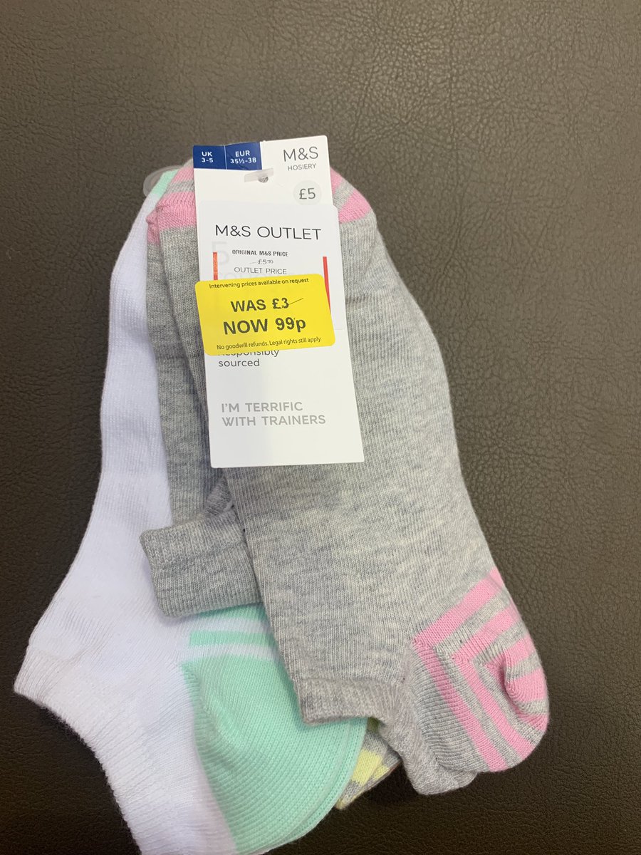 emmo99's tweet photo. After going 16 months without working and no wages, today is a special day. 

Took the wife shopping and to say I’ve pushed the boat out is an understatement 😎👌

It’s good to be back 😊

#tuesdayvibe 
#Yorkshire 
#splashingout https://t.co/iLD8fgFIQp