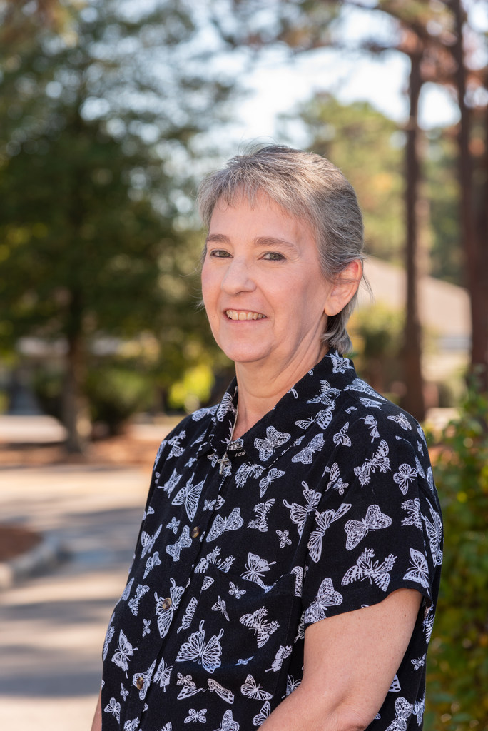 FirstHealth's tweet photo. No doubt about it: Elizabeth Stewart is a fighter. The 53-year-old from South Carolina worked with a team of #FirstHealth cancer experts last year to beat stage 3 breast cancer that had spread to her lymph nodes. https://t.co/jWjNcaMg94