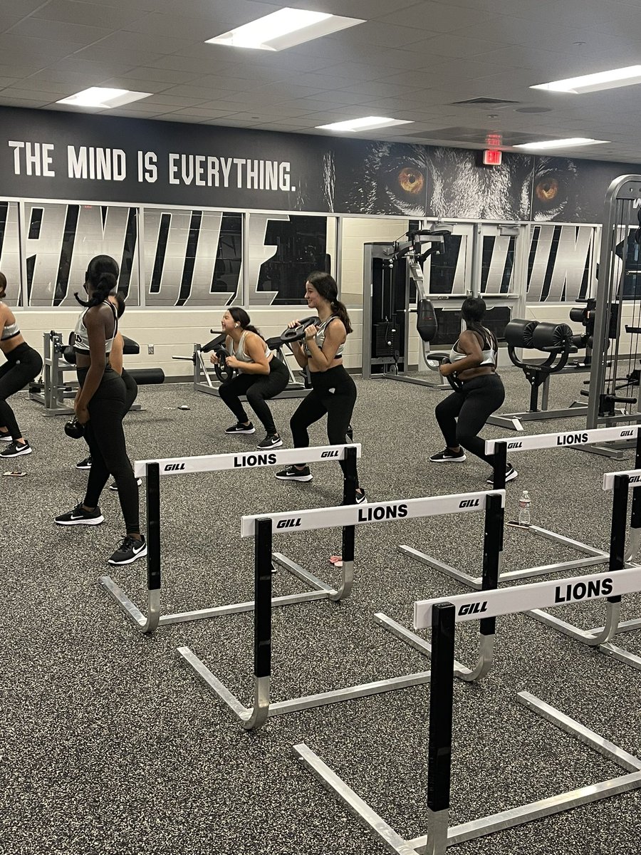 RandleRoyals's tweet photo. It was a weight room day. Yes dancers are athletes! https://t.co/QKTUOQEIrv