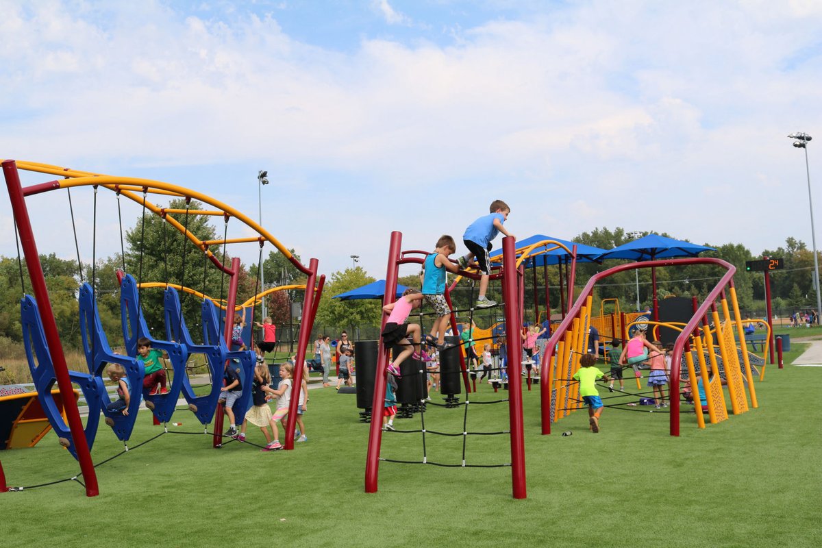 CunninghamRec's tweet photo. Obstacle Course Fun at its Finest. Obstacle course activities are a fun way to keep the entire family fit. #outdoorfitness #parks #schools #playgrounds #ParksandRecreation #GameTime #ObstacleCourseActivities #challengecourse https://t.co/StGUJVE9ku https://t.co/fR9RBmus2l