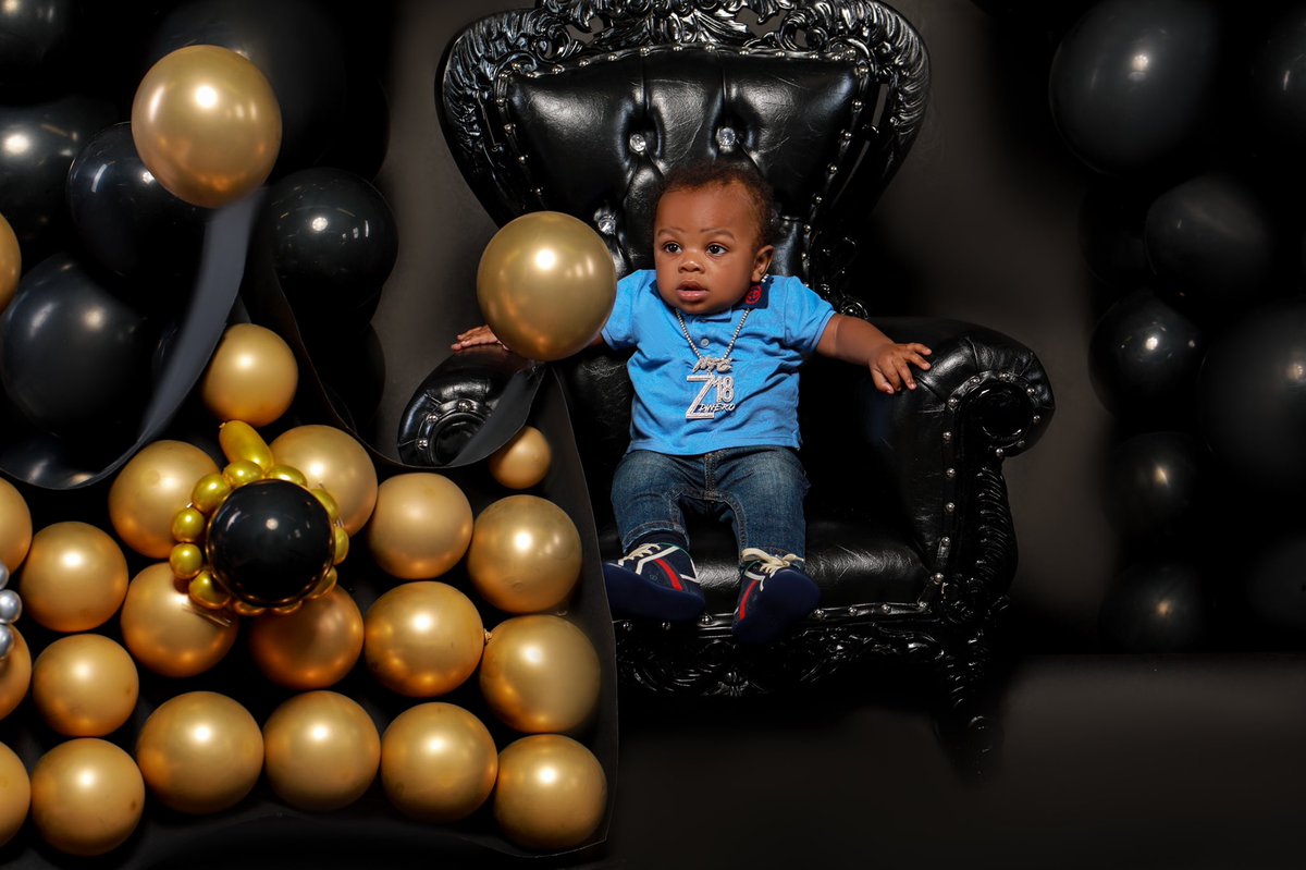 justbricause_'s tweet photo. Dallas turns 6 months old today 🥳🥳🥳🥳 https://t.co/DuODKKimwx