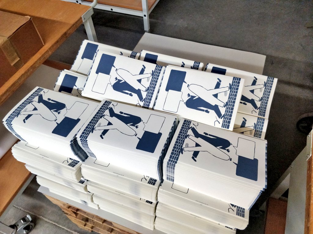 Habe heute mal den Buchbinder meines Vertrauens besucht und war davor ganz schön aufgeregt. 
Jetzt, danach, bin ich aber mehr als vorfreudig!