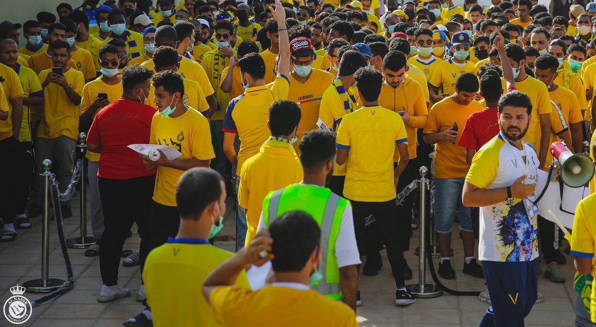 AlNassrFC's tweet photo. ⏱️ | 4:45
جماهيرنـا العظيمة بدأت الحضور 🤩

📍 | #ساحة_النصر " استاد " #مرسول_بارك " https://t.co/u0TgDeD4AD